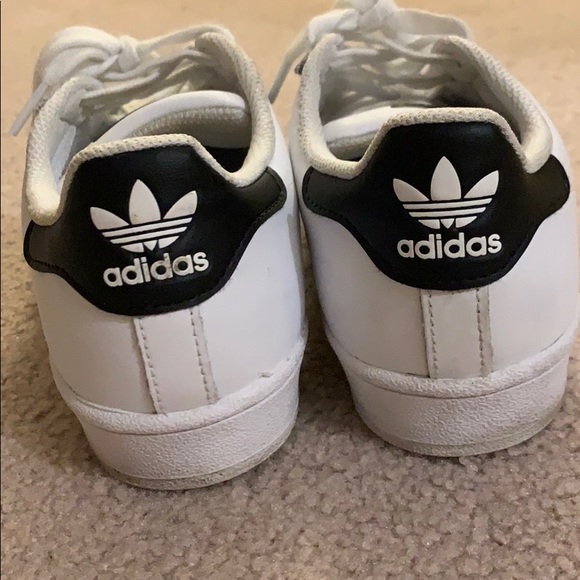 Adidas Original Superstar (men’s 7/woman’s 8) - Picture 4 of 9